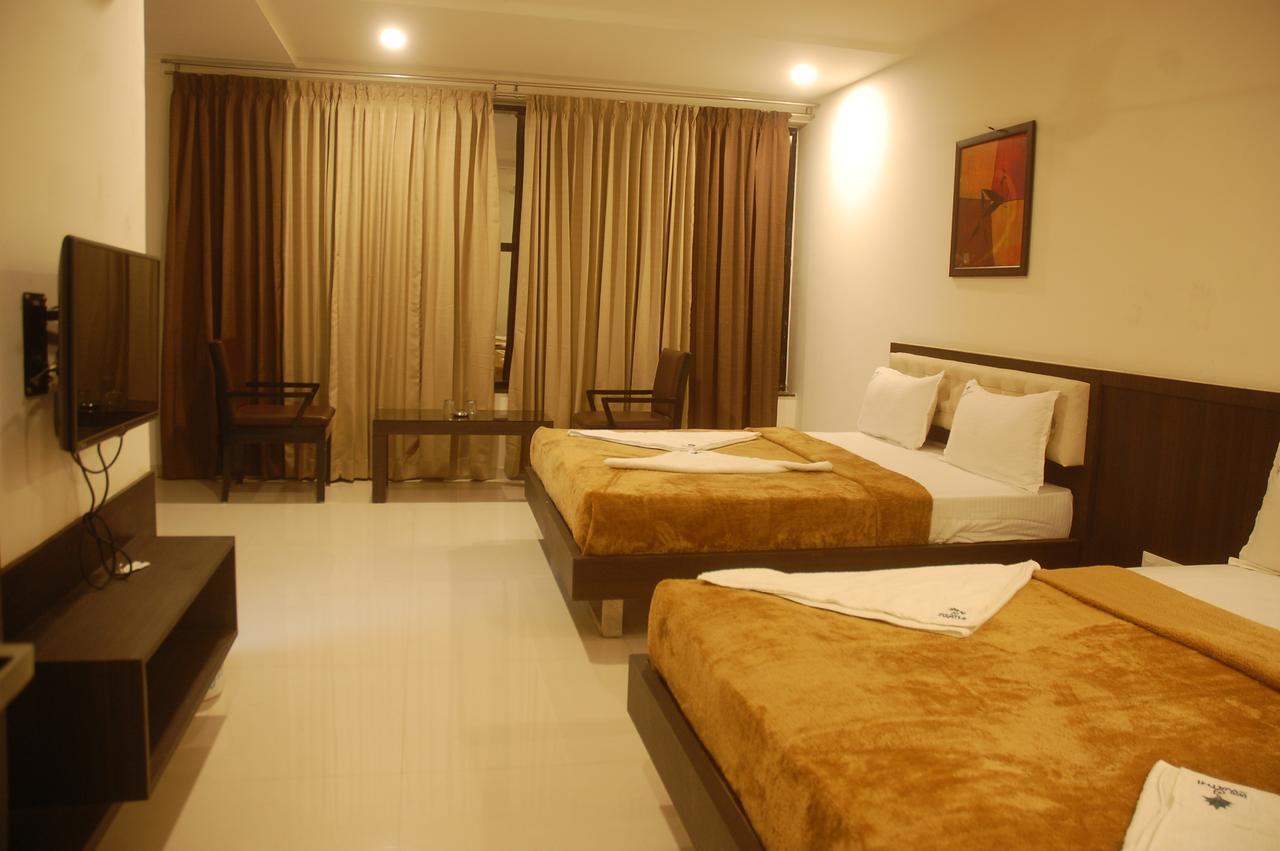 Hotel Swathi Hospet Exterior foto